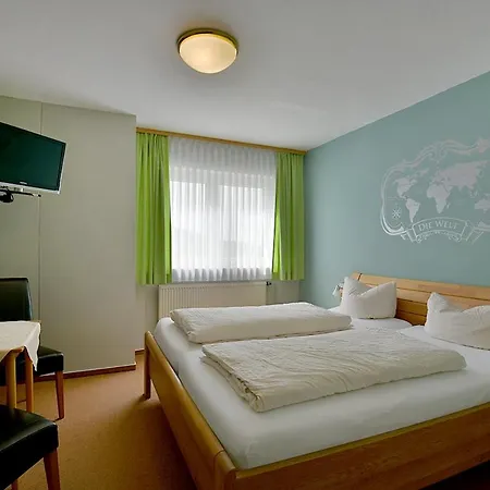 Cafe Und Hotel Zum Gruenen Baum Sonneberg Extérieur photo