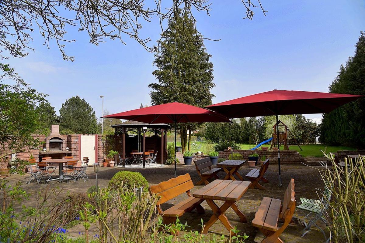 Hotel Cafe Und Zum Gruenen Baum